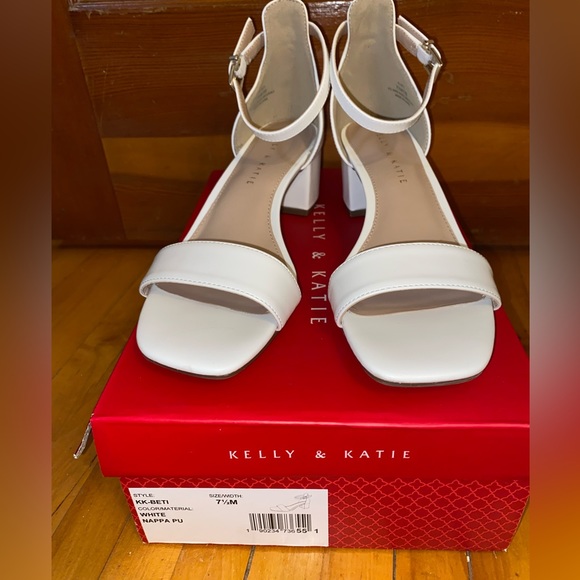 White Heeled Sandal Sz. 7.5 - Picture 1 of 8